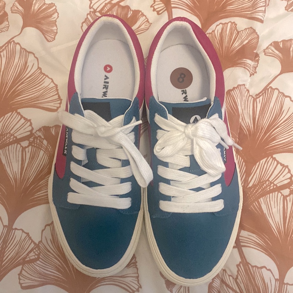 Airwalk shoes size 8